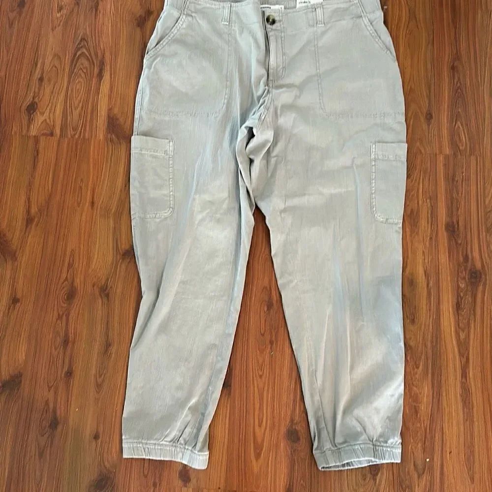 NWT Sonoma utility cargo jogger Fieldstone size 18 cotton gray